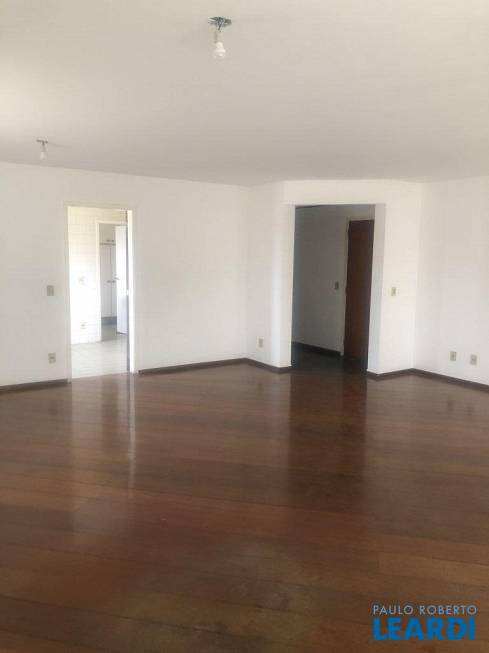 Foto 1 de Apartamento com 4 Quartos para alugar, 198m² em Itaim Bibi, São Paulo