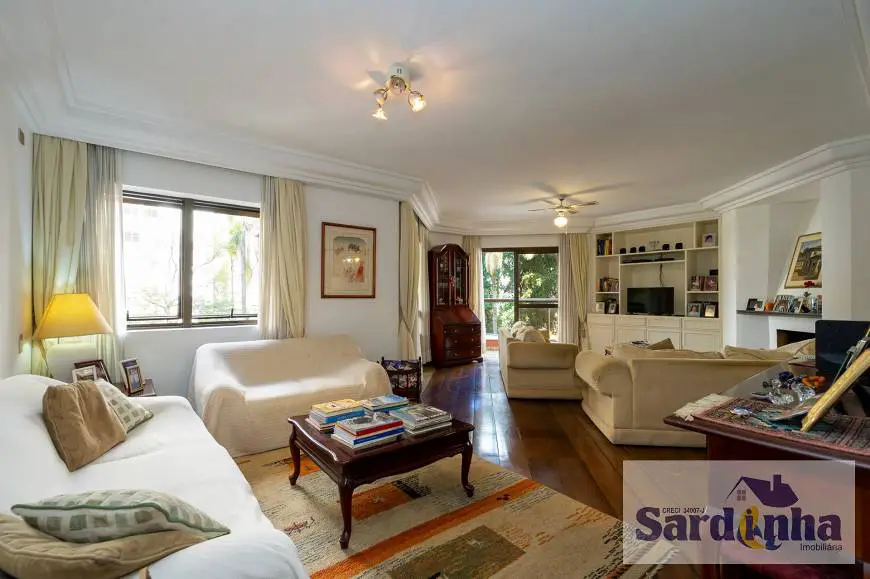 Foto 1 de Apartamento com 4 Quartos à venda, 237m² em Itaim Bibi, São Paulo