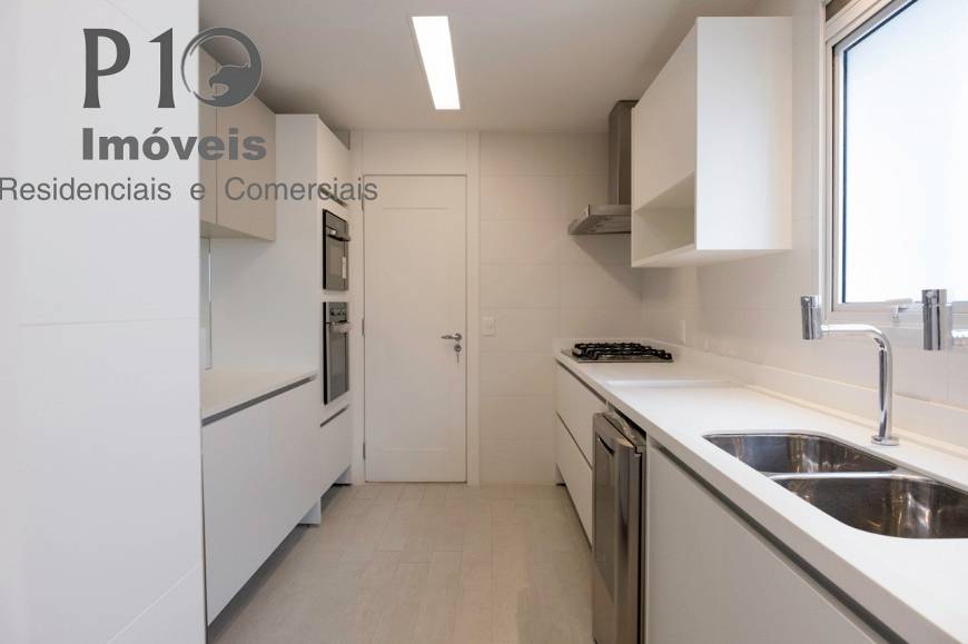 Foto 5 de Apartamento com 4 Quartos à venda, 273m² em Itaim Bibi, São Paulo