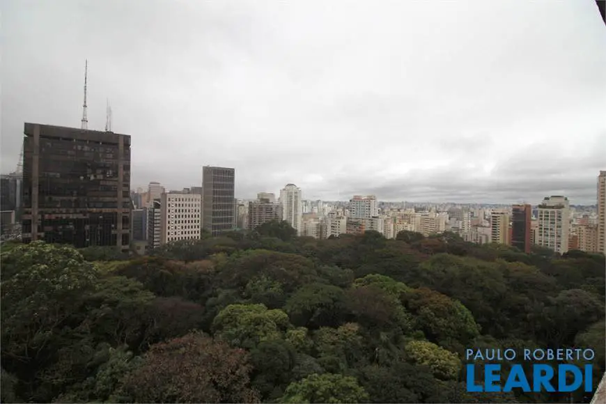 Foto 4 de Apartamento com 4 Quartos à venda, 220m² em Jardim América, São Paulo