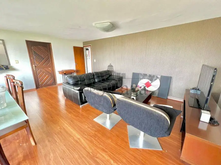 Foto 1 de Apartamento com 4 Quartos à venda, 208m² em Jardim Bela Vista, São José dos Campos