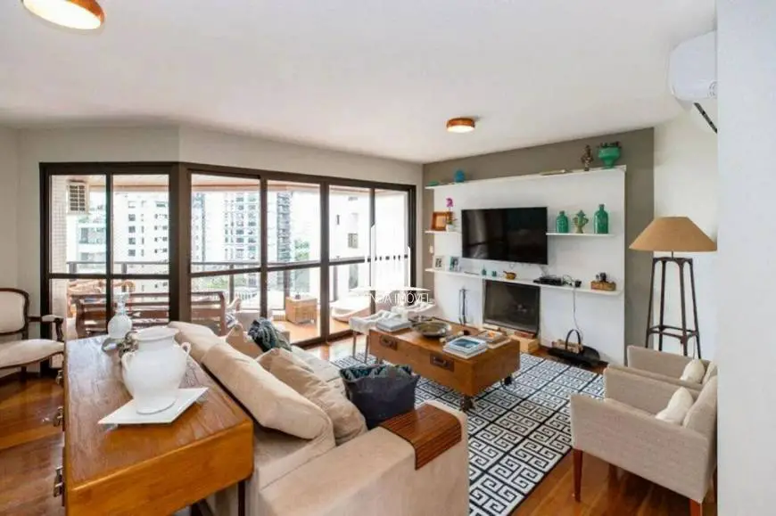 Foto 3 de Apartamento com 4 Quartos à venda, 216m² em Jardim Monte Alegre, São Paulo