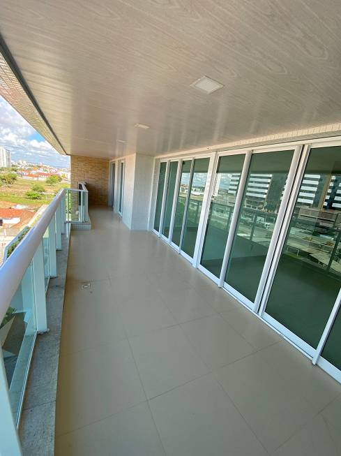 Foto 1 de Apartamento com 4 Quartos à venda, 165m² em Jardins, Aracaju