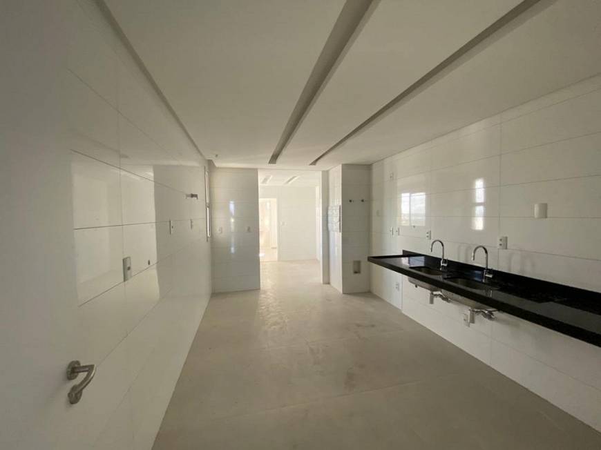 Foto 5 de Apartamento com 4 Quartos à venda, 243m² em Jardins, Aracaju