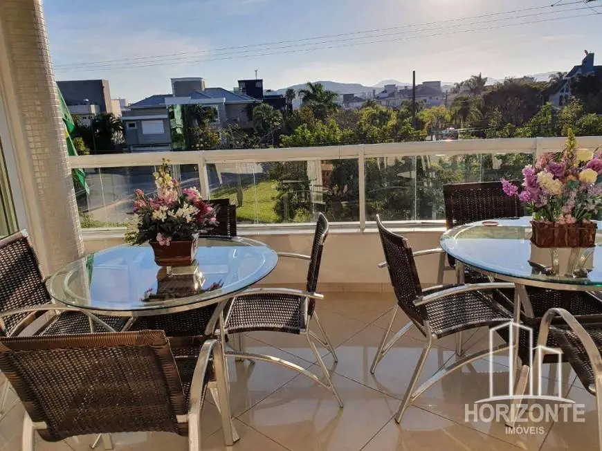 Foto 1 de Apartamento com 4 Quartos à venda, 177m² em Jurerê, Florianópolis