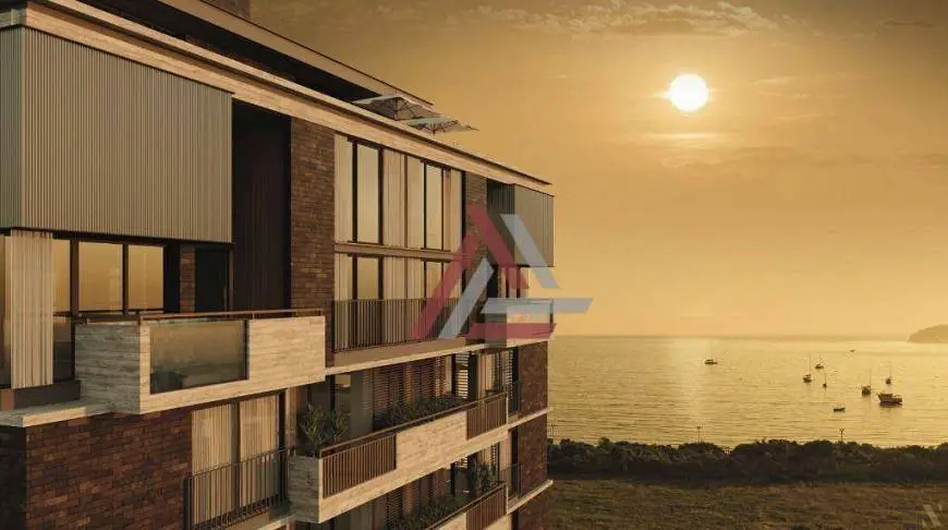 Foto 1 de Apartamento com 4 Quartos à venda, 217m² em Jurerê, Florianópolis