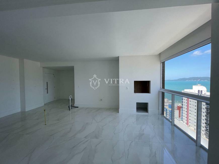 Foto 1 de Apartamento com 4 Quartos à venda, 195m² em Meia Praia, Itapema