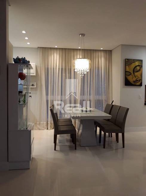 Foto 1 de Apartamento com 4 Quartos à venda, 231m² em Meia Praia, Itapema
