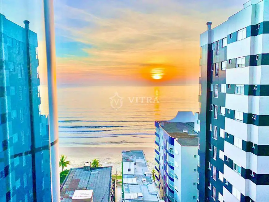 Foto 1 de Apartamento com 4 Quartos à venda, 268m² em Meia Praia, Itapema