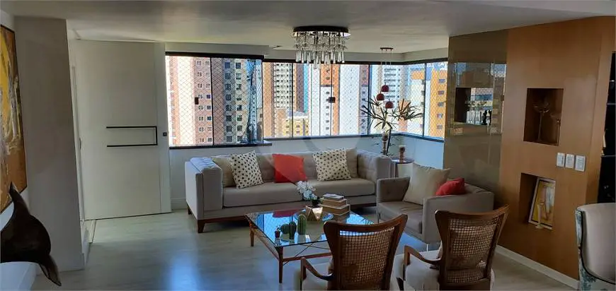 Foto 1 de Apartamento com 4 Quartos à venda, 206m² em Meireles, Fortaleza