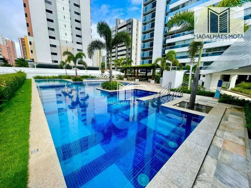 Foto 1 de Apartamento com 4 Quartos à venda, 225m² em Meireles, Fortaleza