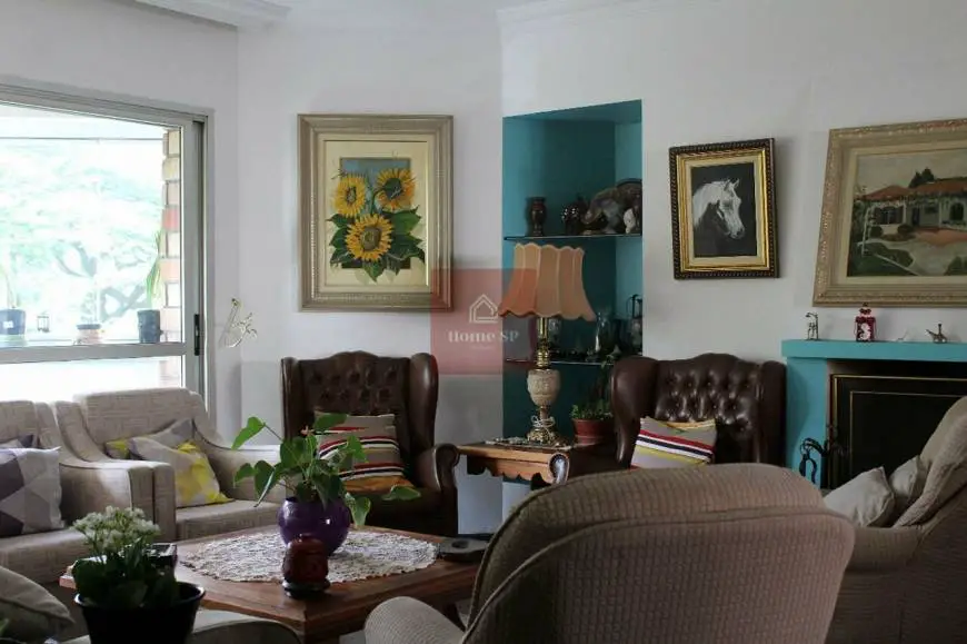 Foto 3 de Apartamento com 4 Quartos à venda, 182m² em Moema, São Paulo