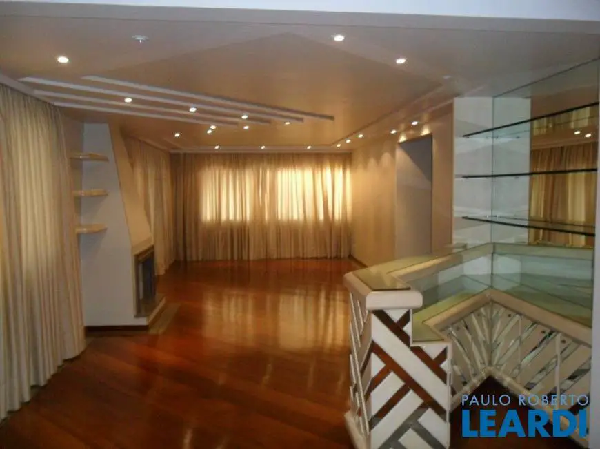Foto 1 de Apartamento com 4 Quartos para venda ou aluguel, 235m² em Moema, São Paulo