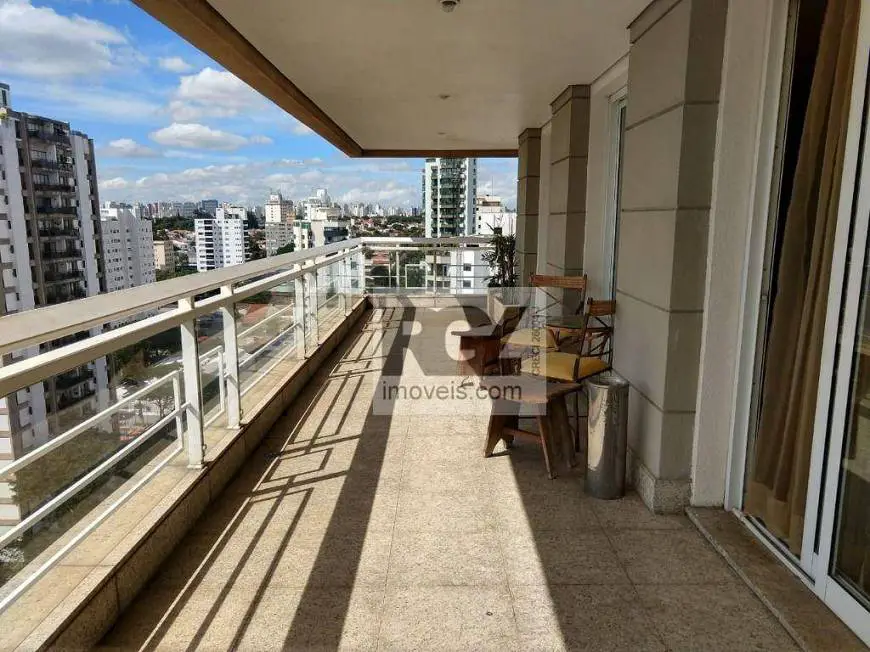 Foto 1 de Apartamento com 4 Quartos para venda ou aluguel, 275m² em Moema, São Paulo