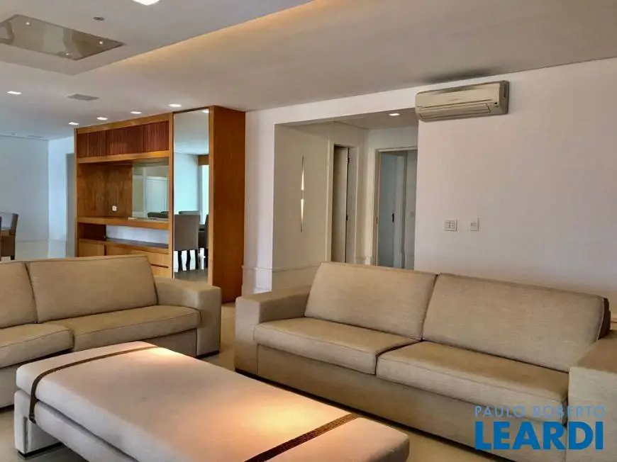 Foto 4 de Apartamento com 4 Quartos para alugar, 336m² em Moema, São Paulo