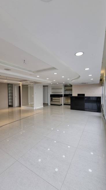 Foto 5 de Apartamento com 4 Quartos à venda, 221m² em Móoca, São Paulo