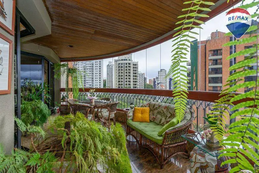 Foto 1 de Apartamento com 4 Quartos à venda, 255m² em Morumbi, São Paulo