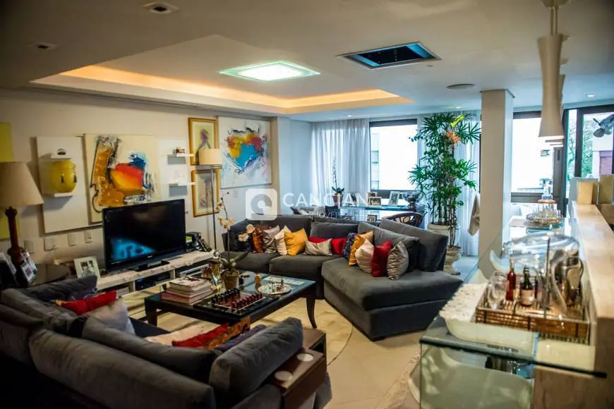 Foto 2 de Apartamento com 4 Quartos para venda ou aluguel, 187m² em Nossa Senhora Medianeira, Santa Maria