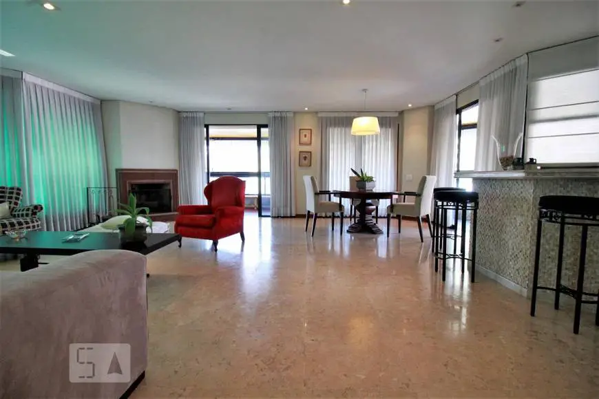 Foto 1 de Apartamento com 4 Quartos para alugar, 300m² em Panamby, São Paulo