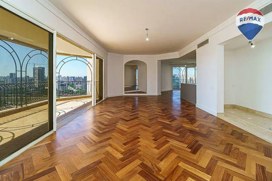 Foto 1 de Apartamento com 4 Quartos à venda, 347m² em Panamby, São Paulo