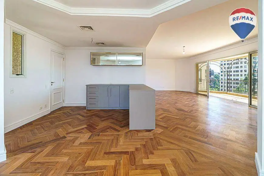 Foto 2 de Apartamento com 4 Quartos à venda, 347m² em Panamby, São Paulo