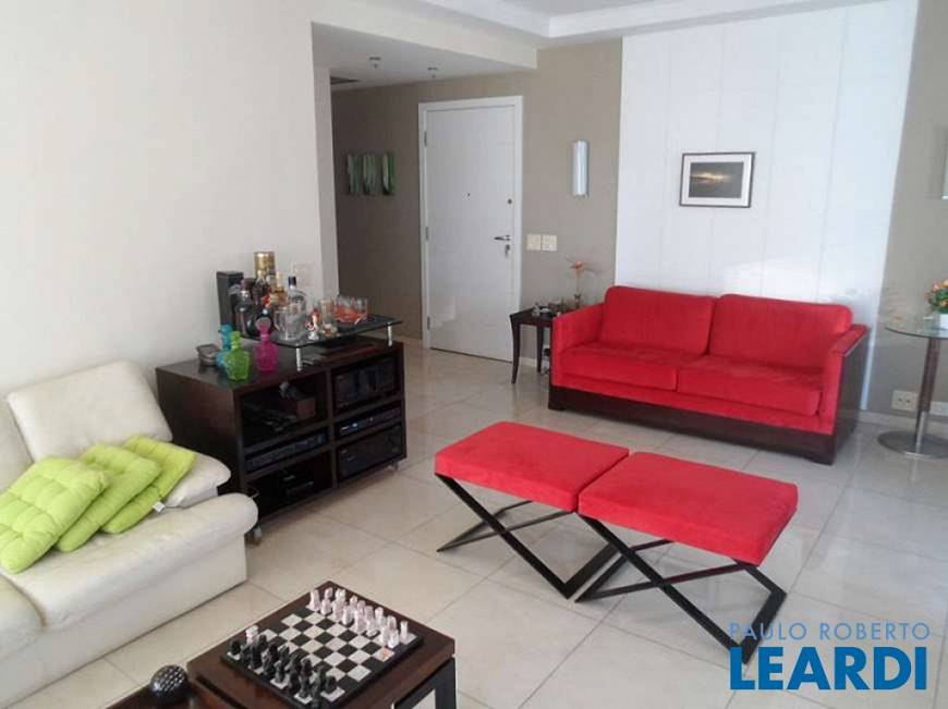 Foto 3 de Apartamento com 4 Quartos à venda, 218m² em Paraíso, São Paulo
