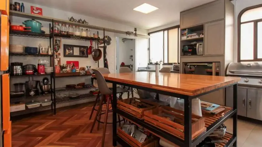 Foto 5 de Apartamento com 4 Quartos para alugar, 215m² em Pinheiros, São Paulo