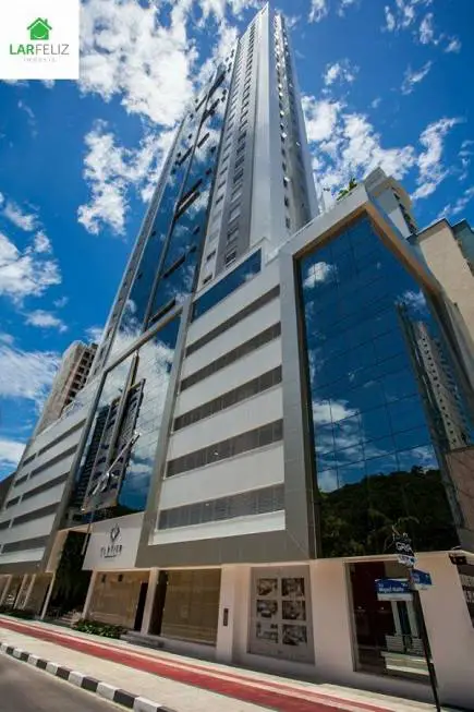 Foto 1 de Apartamento com 4 Quartos à venda, 142m² em Pioneiros, Balneário Camboriú