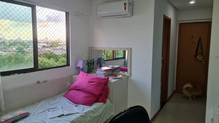 Foto 5 de Apartamento com 4 Quartos à venda, 140m² em Poço, Recife
