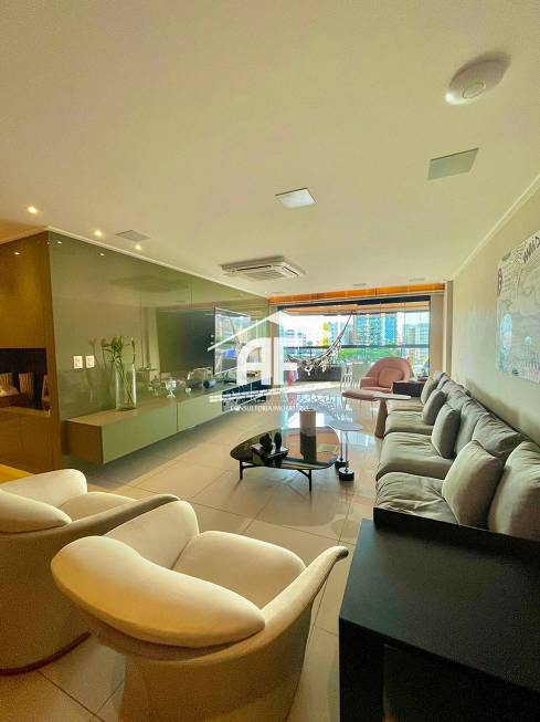 Foto 1 de Apartamento com 4 Quartos à venda, 184m² em Ponta Verde, Maceió