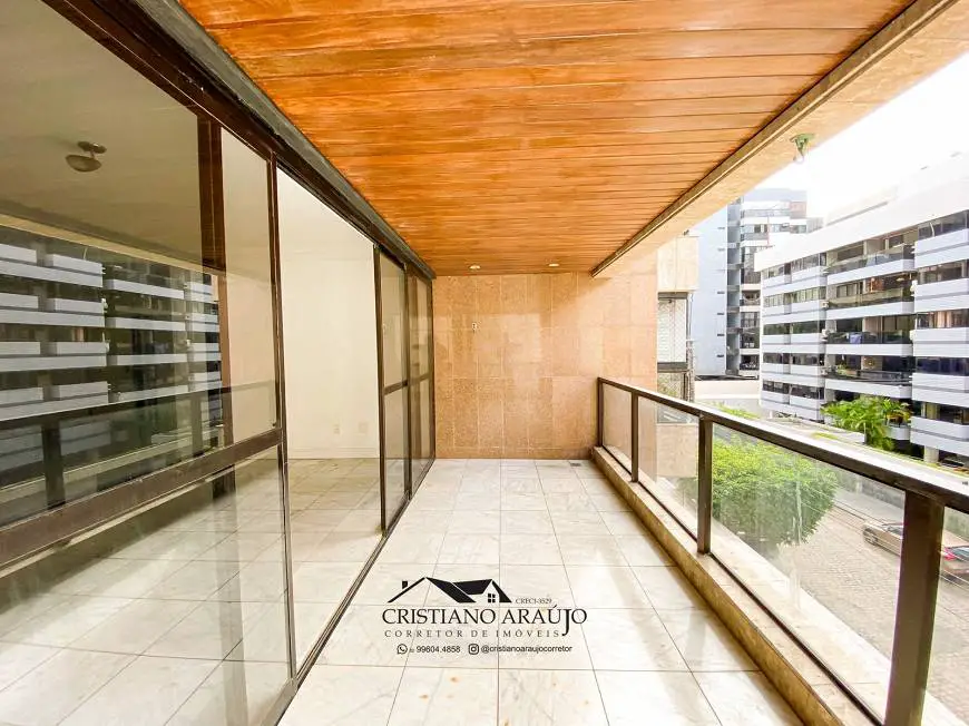 Foto 1 de Apartamento com 4 Quartos à venda, 188m² em Ponta Verde, Maceió