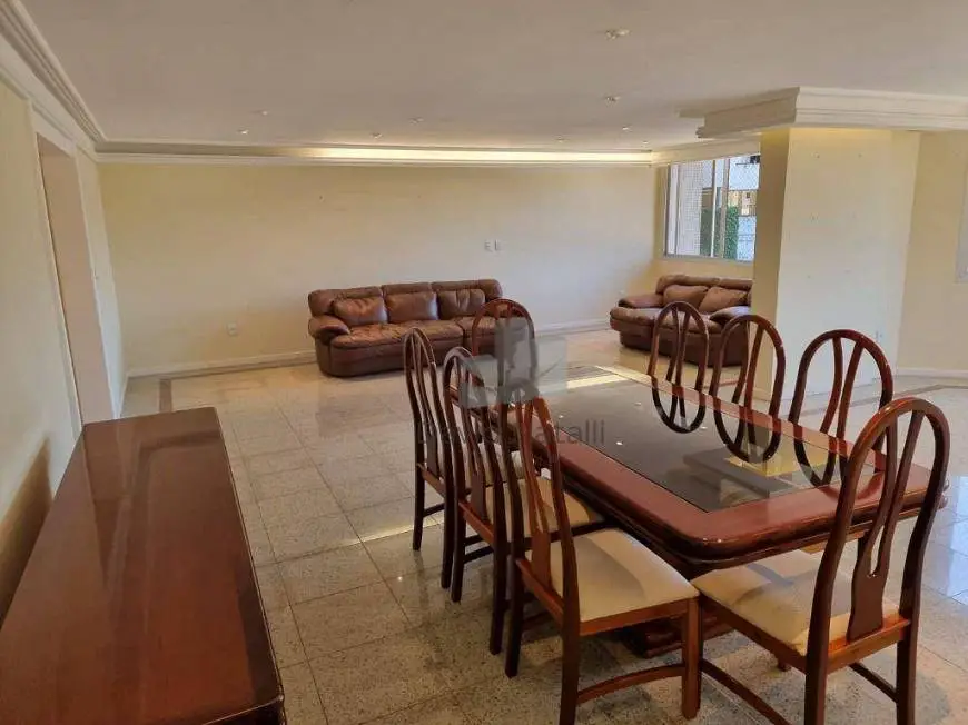 Foto 2 de Apartamento com 4 Quartos à venda, 290m² em Praia do Canto, Vitória