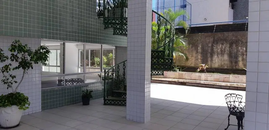 Foto 5 de Apartamento com 4 Quartos à venda, 190m² em Rosarinho, Recife