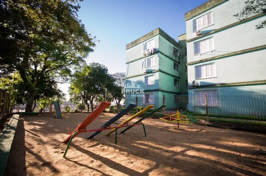 Foto 4 de Apartamento com 4 Quartos à venda, 81m² em Santa Tereza, Porto Alegre