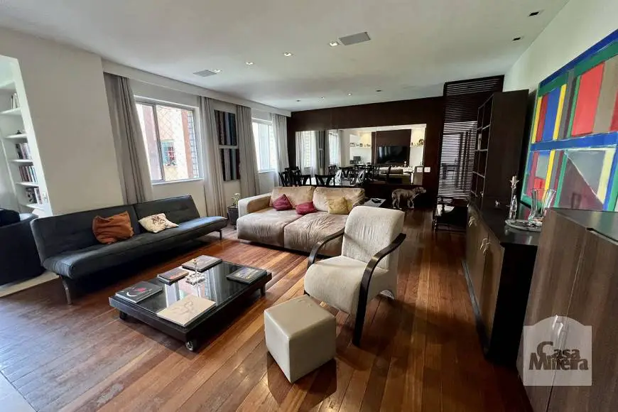 Foto 1 de Apartamento com 4 Quartos à venda, 156m² em Santo Antônio, Belo Horizonte