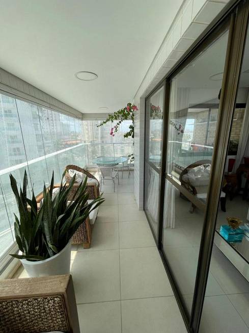 Foto 4 de Apartamento com 4 Quartos à venda, 217m² em São Marcos, São Luís