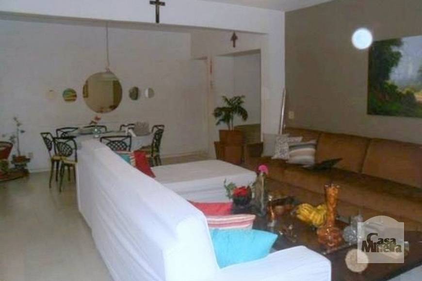 Foto 1 de Apartamento com 4 Quartos à venda, 130m² em Savassi, Belo Horizonte