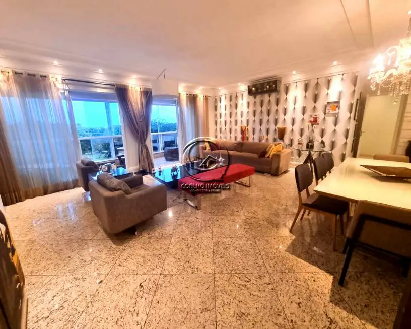 Foto 3 de Apartamento com 4 Quartos à venda, 264m² em Setor Sudoeste, Brasília