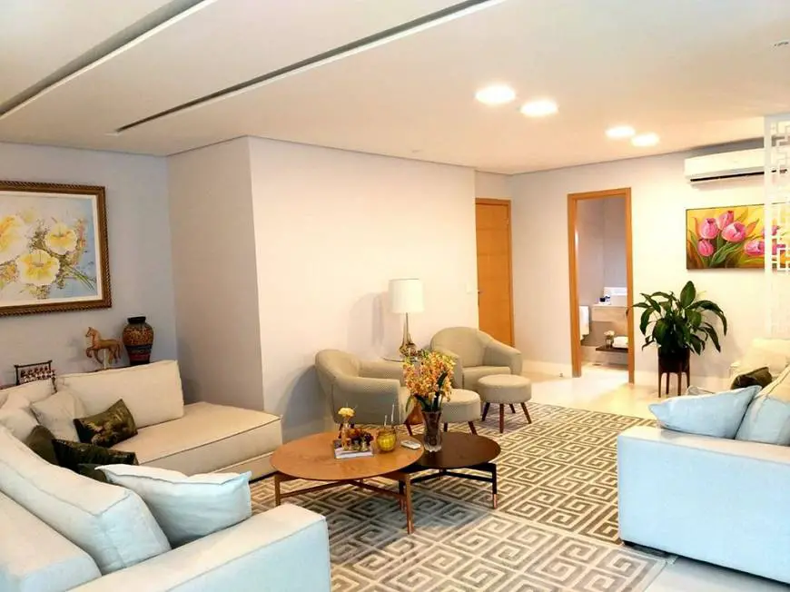 Foto 1 de Apartamento com 4 Quartos à venda, 186m² em Sul, Brasília