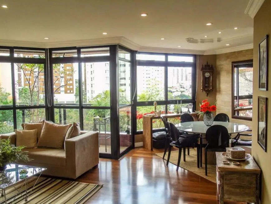 Foto 2 de Apartamento com 4 Quartos à venda, 156m² em Sumaré, São Paulo