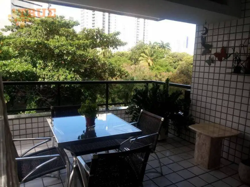 Foto 1 de Apartamento com 4 Quartos à venda, 250m² em Tamarineira, Recife