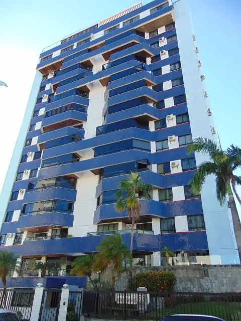 Foto 1 de Apartamento com 4 Quartos à venda, 250m² em Treze de Julho, Aracaju