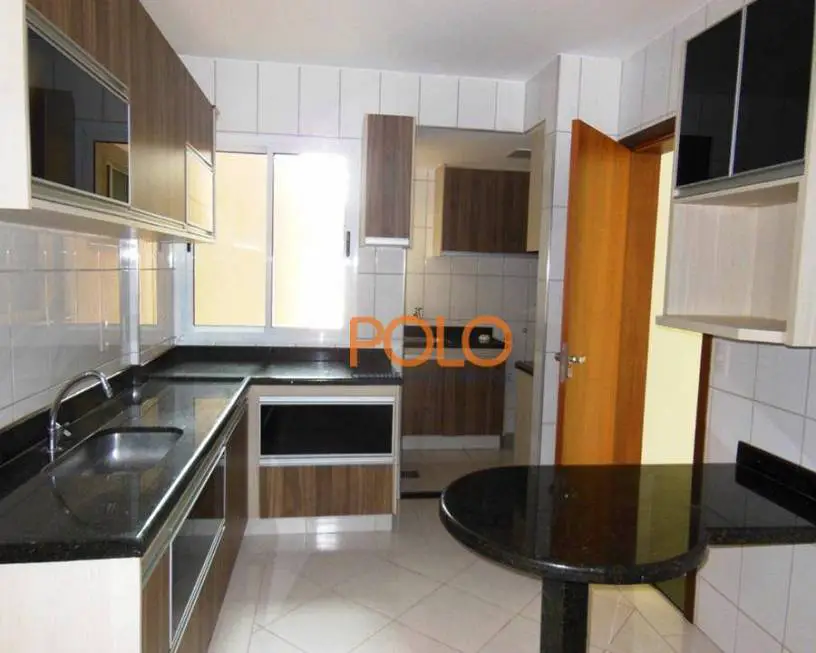 Foto 2 de Apartamento com 4 Quartos à venda, 286m² em Vigilato Pereira, Uberlândia