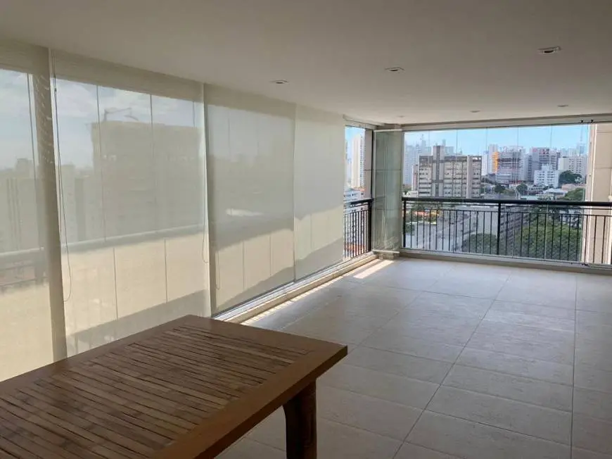 Foto 2 de Apartamento com 4 Quartos à venda, 222m² em Vila Mariana, São Paulo
