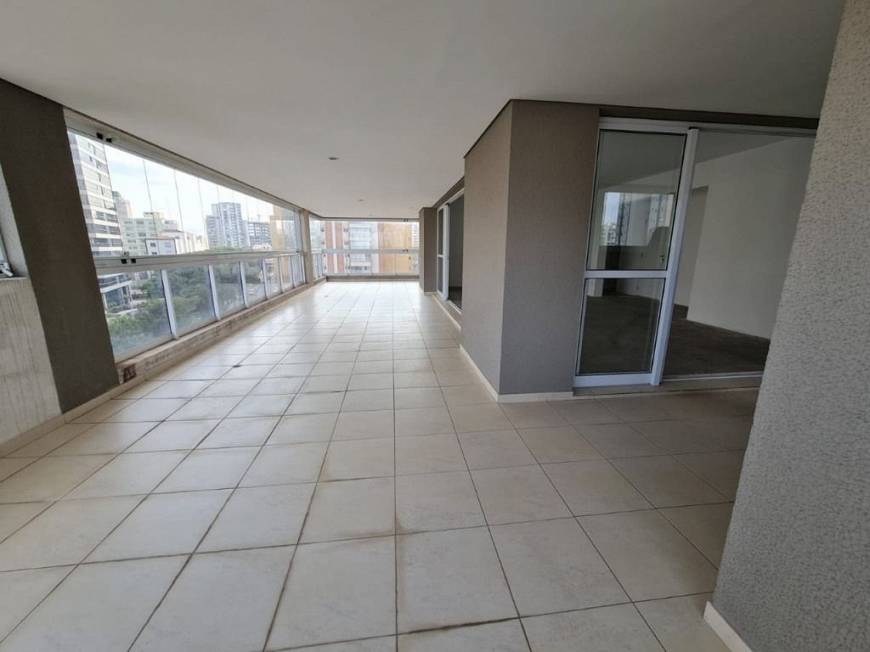 Foto 2 de Apartamento com 4 Quartos à venda, 250m² em Vila Mariana, São Paulo
