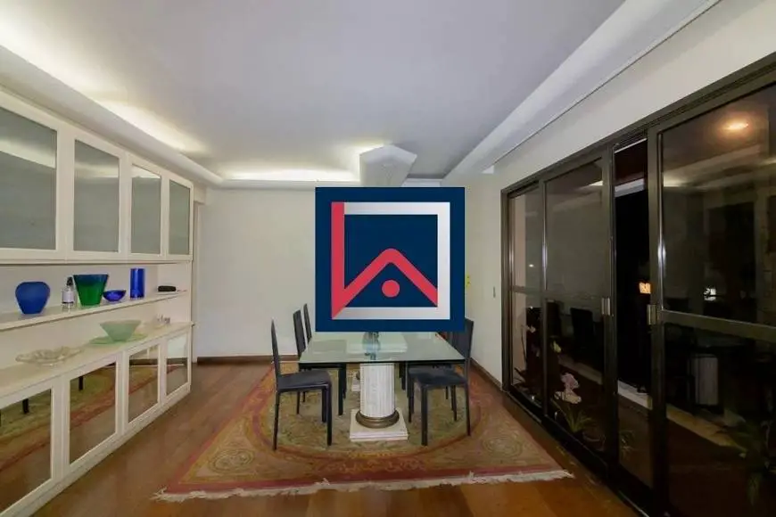 Foto 4 de Apartamento com 4 Quartos para alugar, 158m² em Vila Nova Conceição, São Paulo