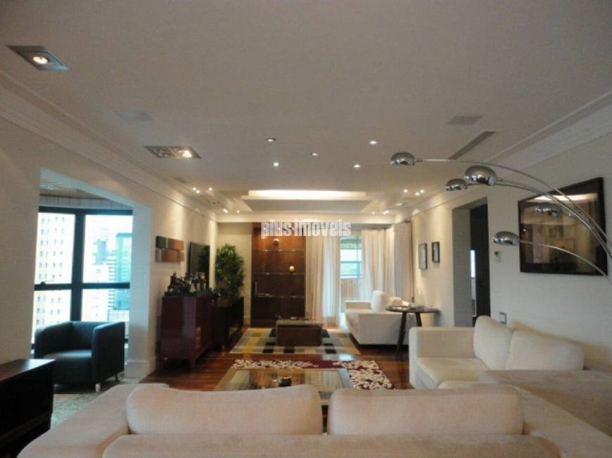 Foto 1 de Apartamento com 4 Quartos para alugar, 290m² em Villaggio Panamby, São Paulo