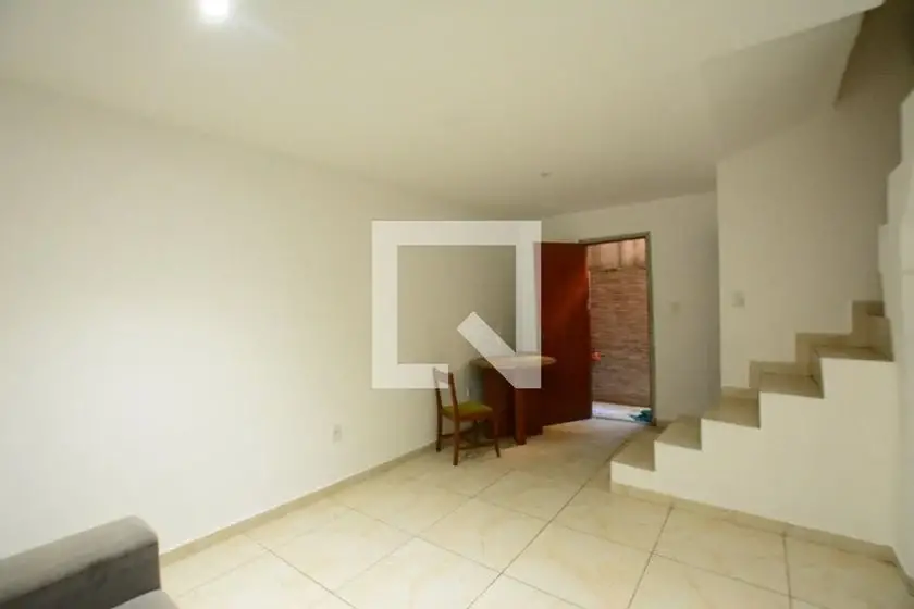 Foto 1 de Casa com 1 Quarto para alugar, 80m² em Penha, Rio de Janeiro