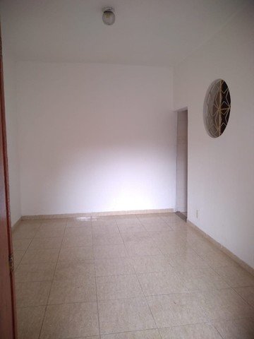 Foto 3 de Casa com 1 Quarto para alugar, 101m² em Rocha Miranda, Rio de Janeiro