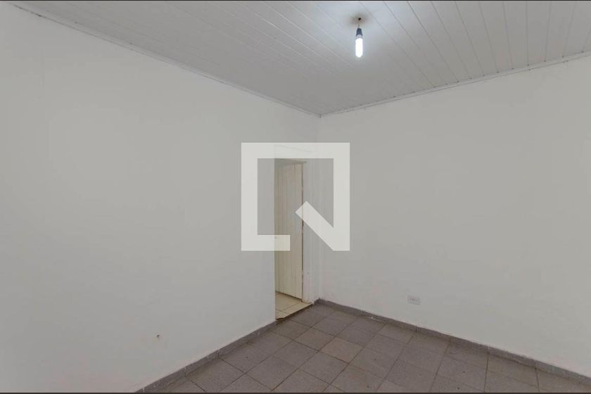 Foto 1 de Casa com 1 Quarto para alugar, 30m² em Vila Dalila, São Paulo